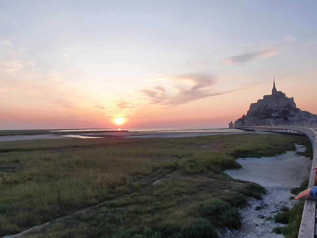 Le Grand Domaine Du Rocher Bonnemain ภายนอก รูปภาพ